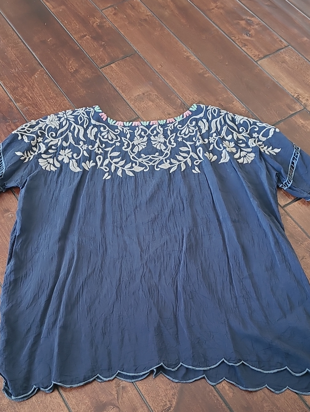 Johnny Was Embroidered Navy Floral Boho Top - Women Size M - Picture 10 of 10